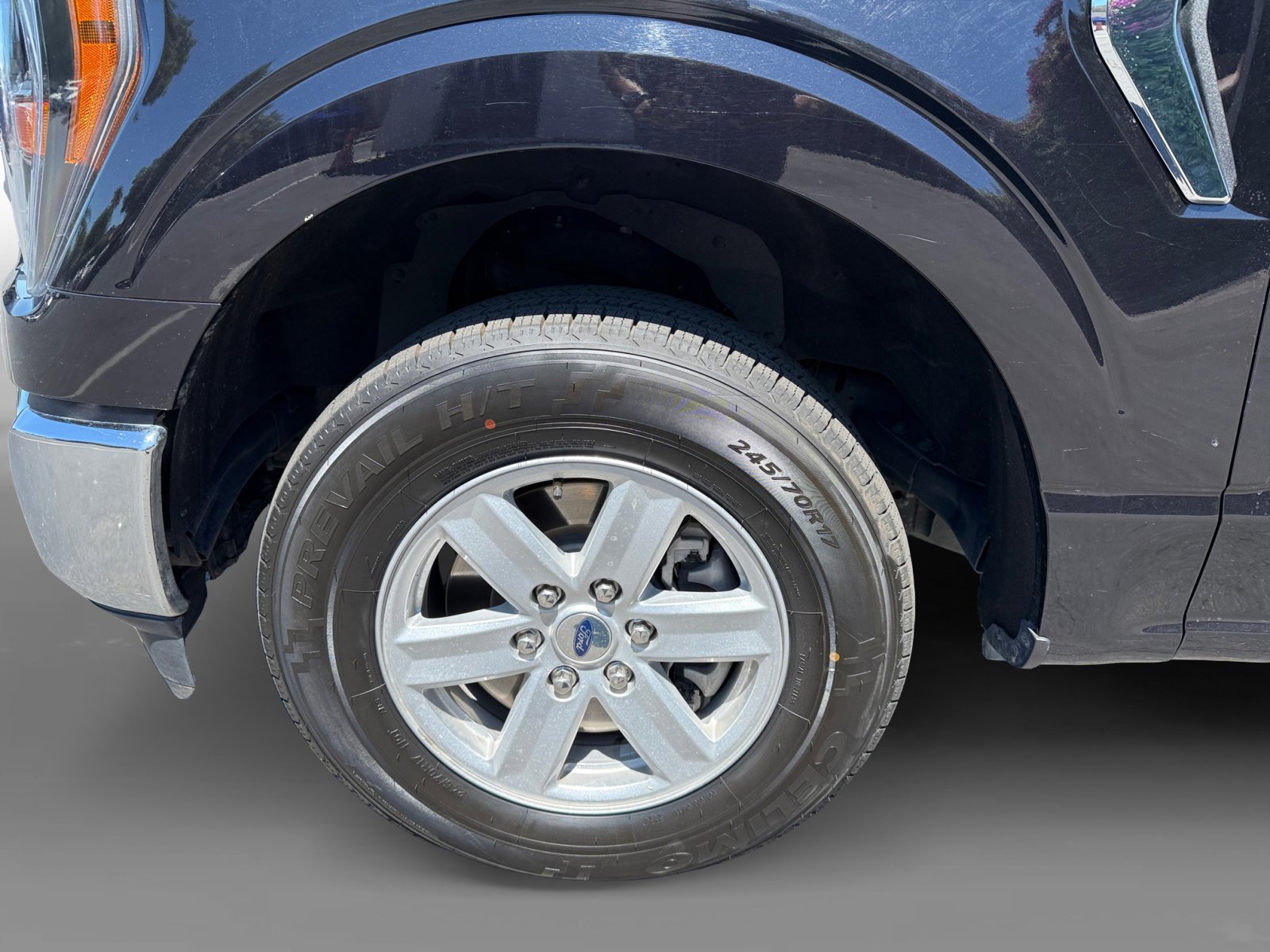 2023 Ford F-150 XLT photo 9