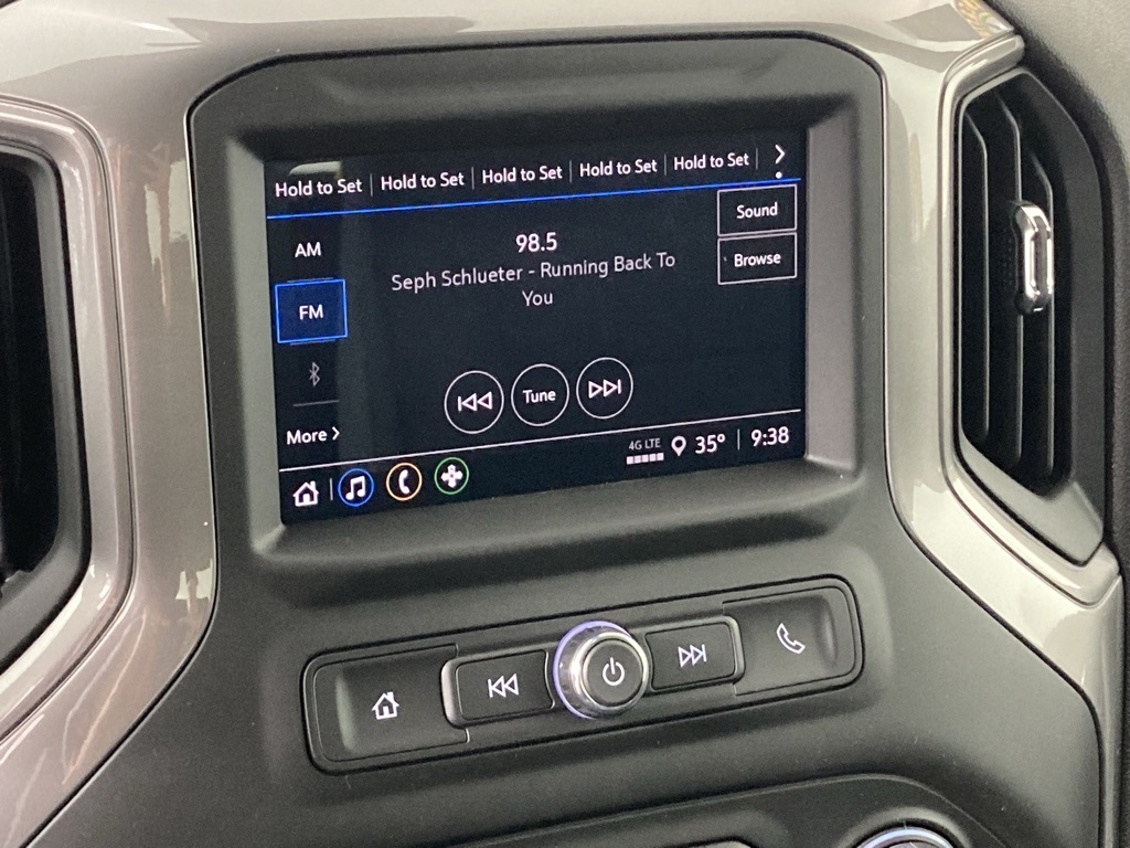 2026 Chevrolet Silverado 1500 photo 3