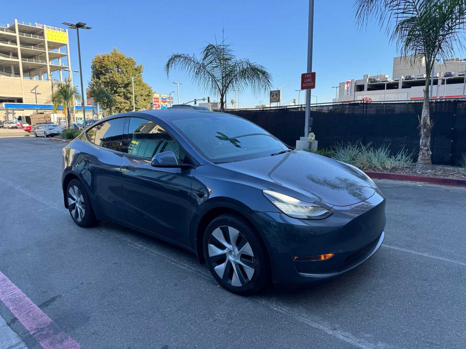Used 2021 Tesla Model Y Long Range with VIN 5YJYGDEE9MF213420 for sale in Northfield, Minnesota