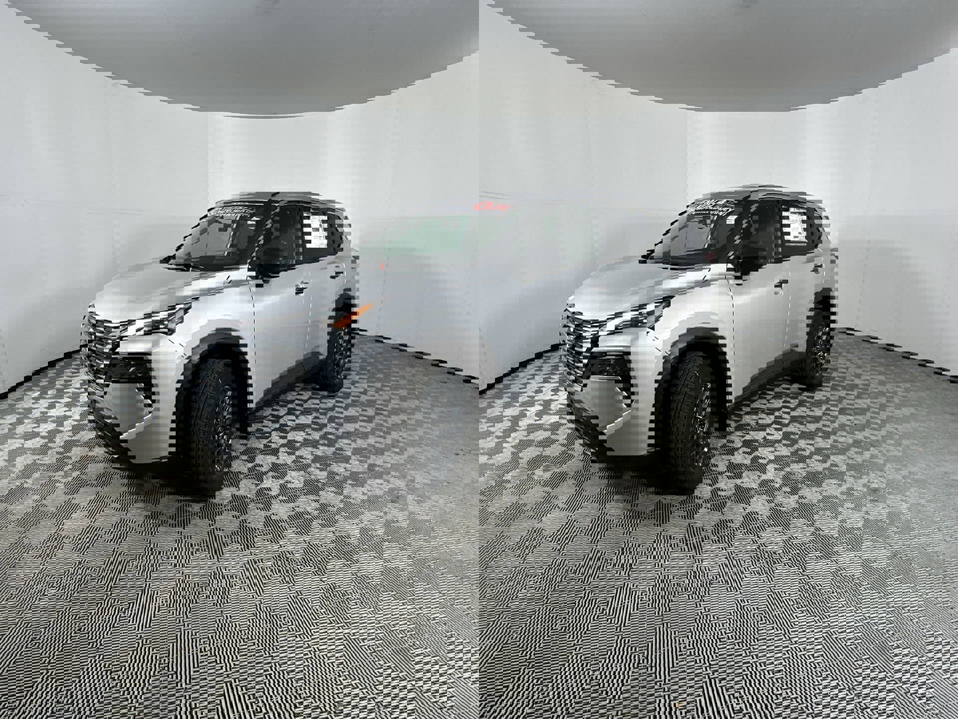 2025 Nissan Rogue S photo 3