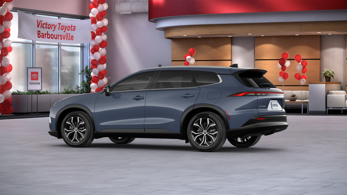 2025 Toyota Crown Signia XLE photo 3