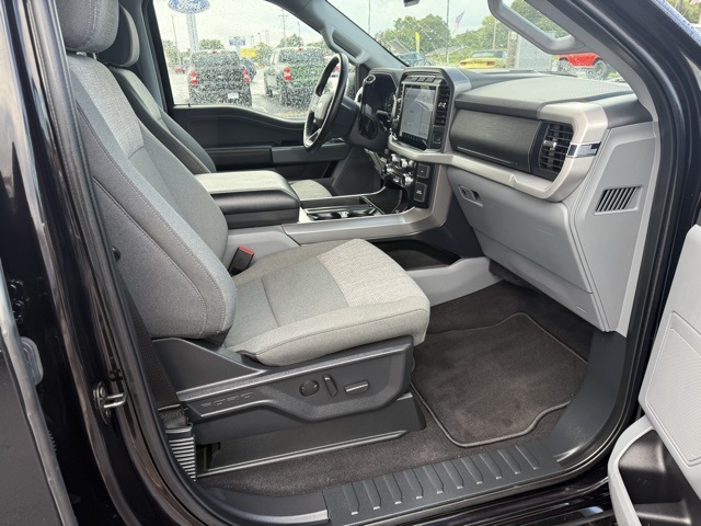 2023 Ford F-150 XLT photo 17