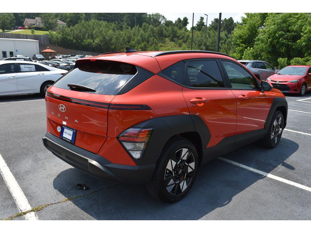 2025 Hyundai Kona SEL photo 4