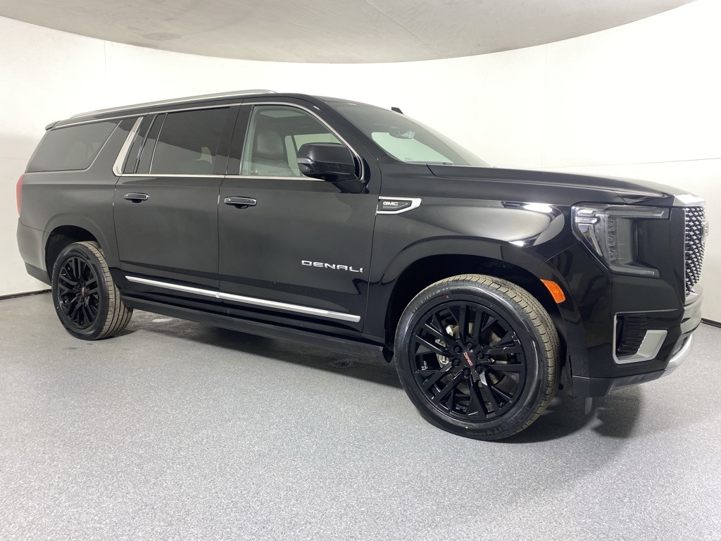 2021 GMC Yukon XL Denali's photo