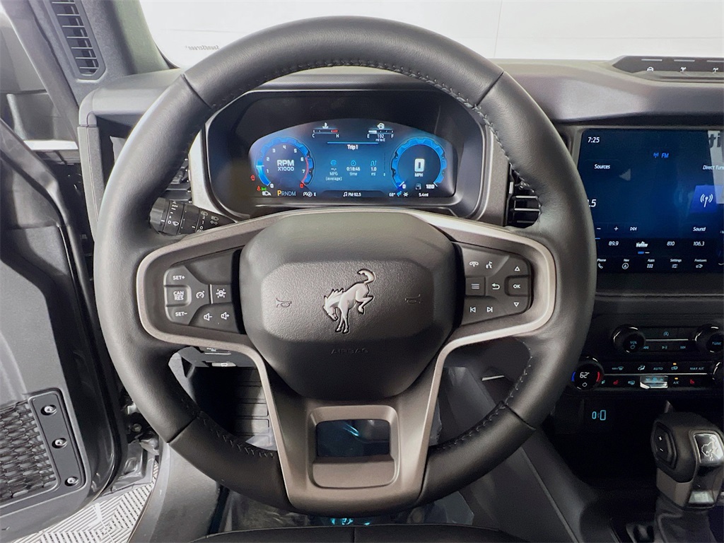 2025 Ford Bronco Badlands photo 8