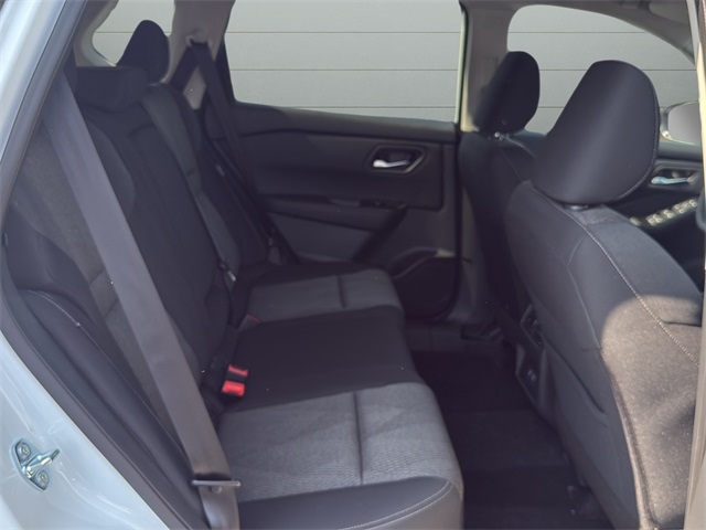 2026 Nissan Rogue SV photo 10