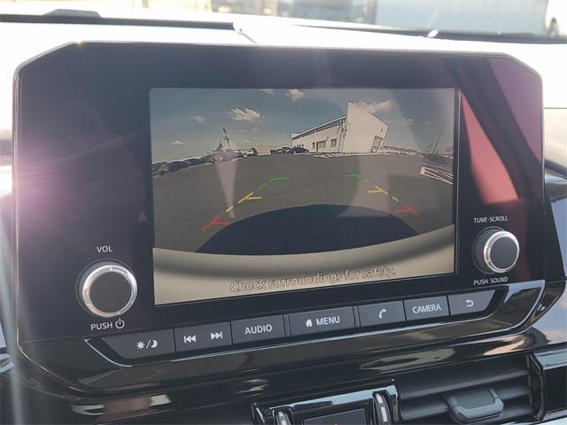 2025 Nissan Pathfinder SV photo 11