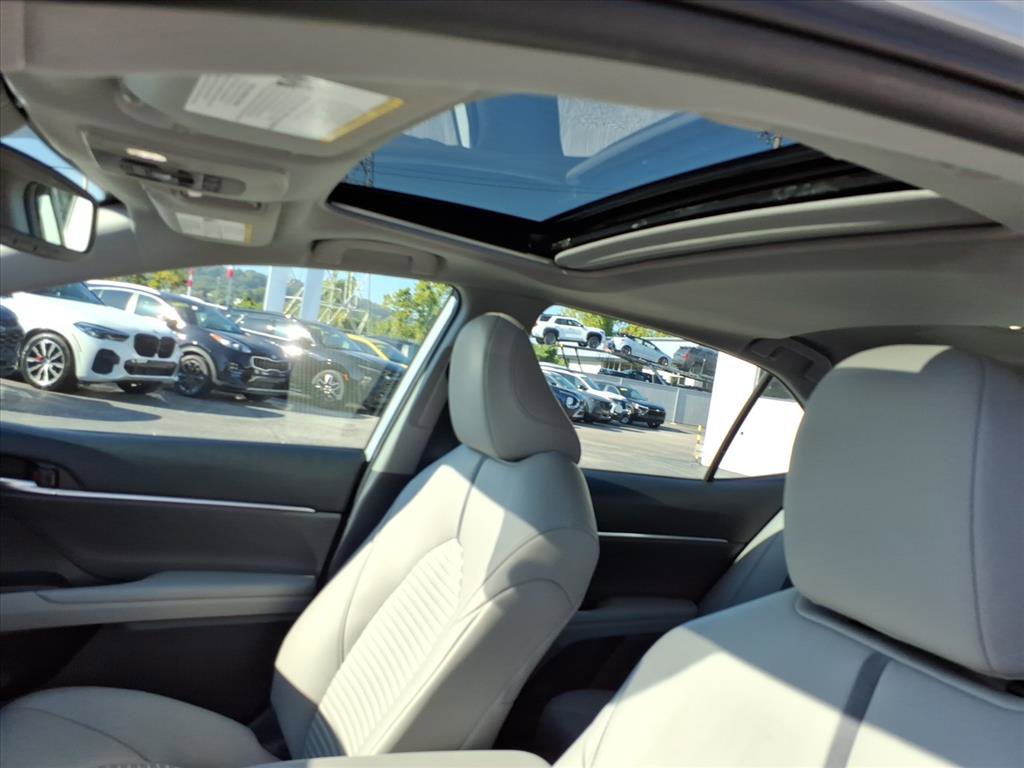 2023 Toyota Camry SE photo 10