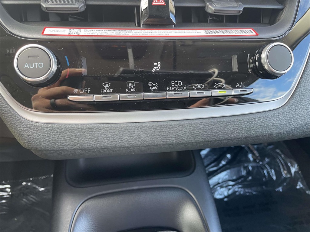 2025 Toyota Corolla LE photo 28