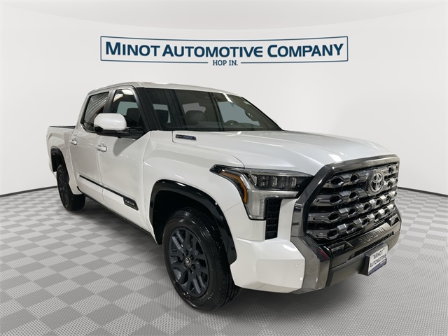 2026 Toyota Tundra Platinum's photo