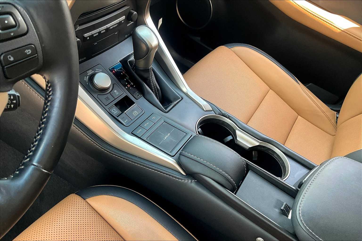 2017 Lexus NX 200t Luxury photo 14
