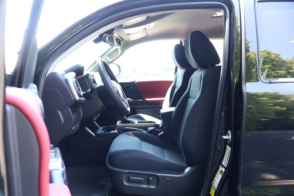 2023 Toyota Tacoma SR5 photo 28