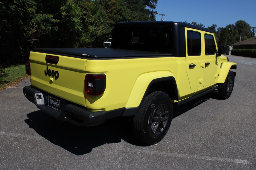 2024 Jeep Gladiator Sport photo 9