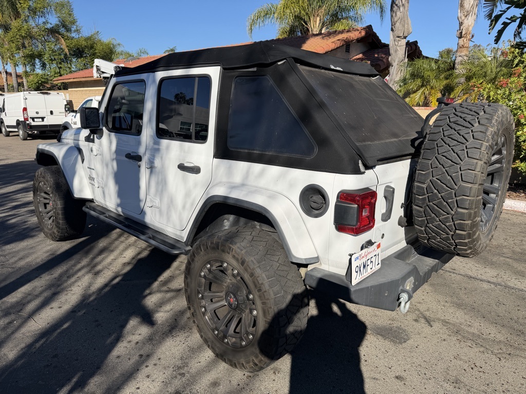 Used 2018 White Jeep Unlimited Sahara image 4