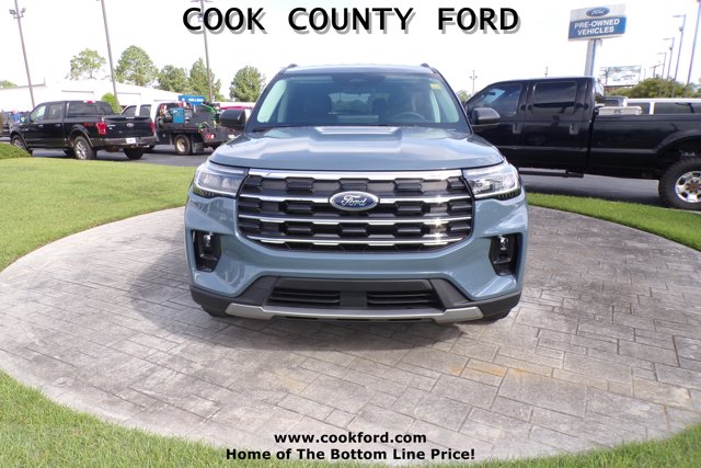 2025 Ford Explorer photo 12