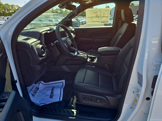 2026 Chevrolet Colorado Trail Boss photo 13