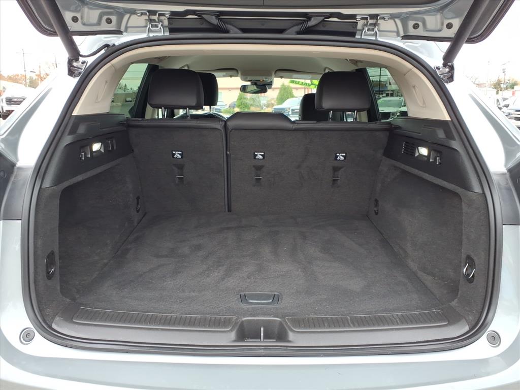 2023 Buick Envision Essence photo 3