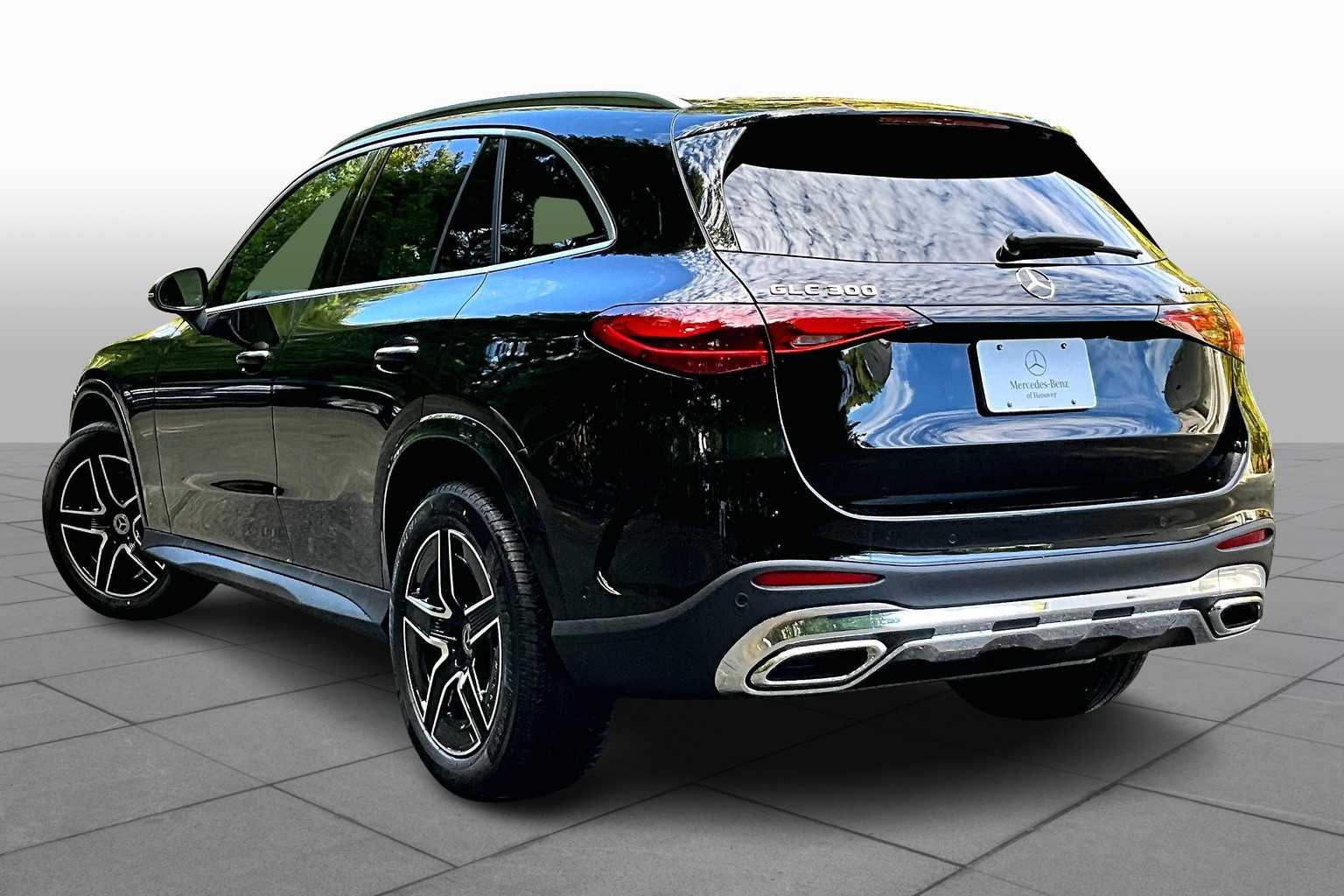 2026 Mercedes Benz GLC 300 4MATIC photo 4