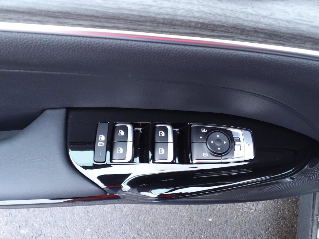 2025 Kia K5 EX photo 10