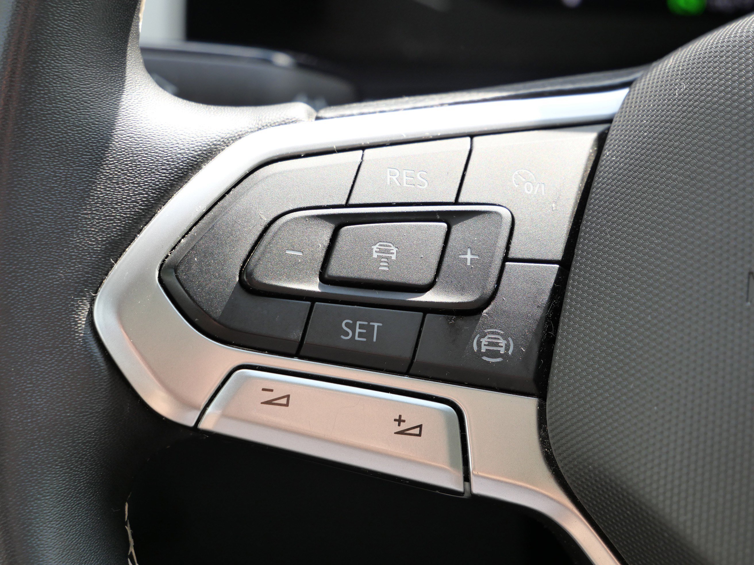 2022 Volkswagen Atlas V6 SE Technology photo 30