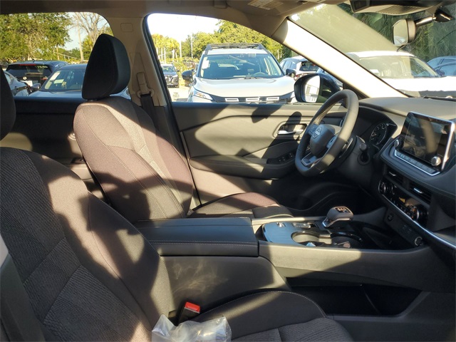 2026 Nissan Rogue SV photo 27