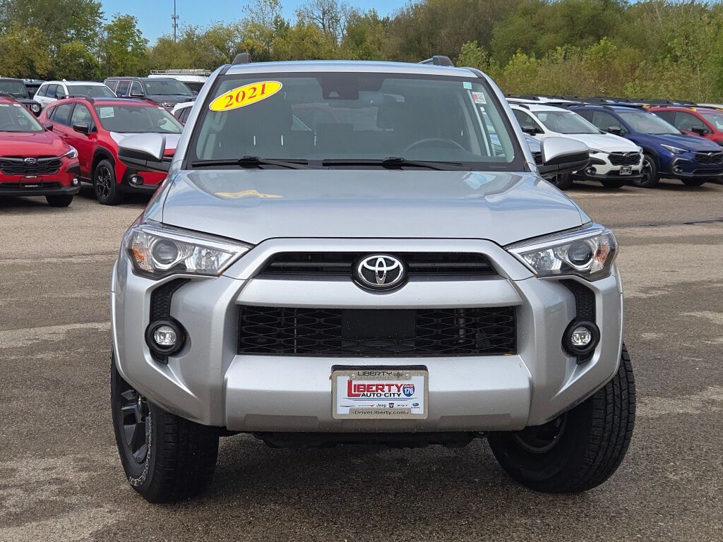 2021 Toyota 4Runner SR5 photo 4