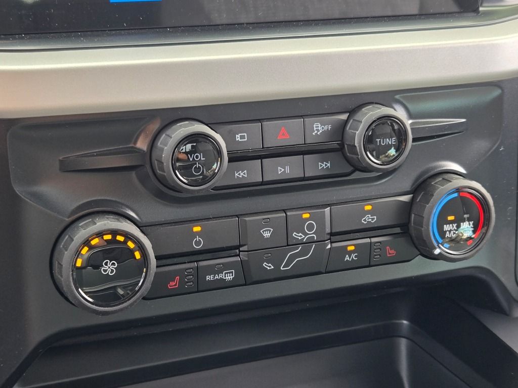 2026 Ford F-350 photo 24
