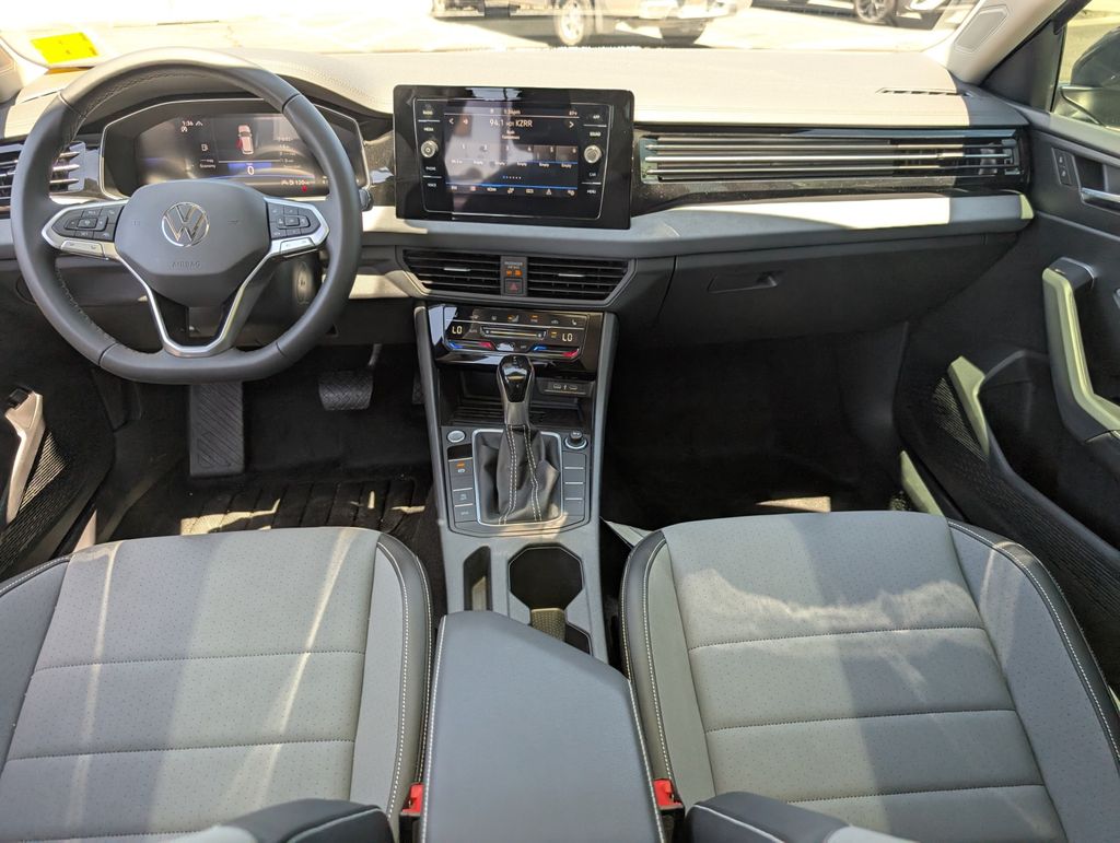 2025 Volkswagen Jetta 1.5T SE photo 21