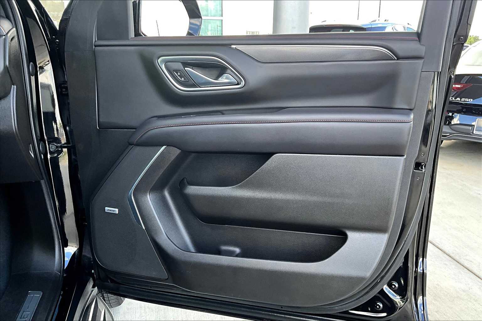 2021 Chevrolet Suburban RST photo 18