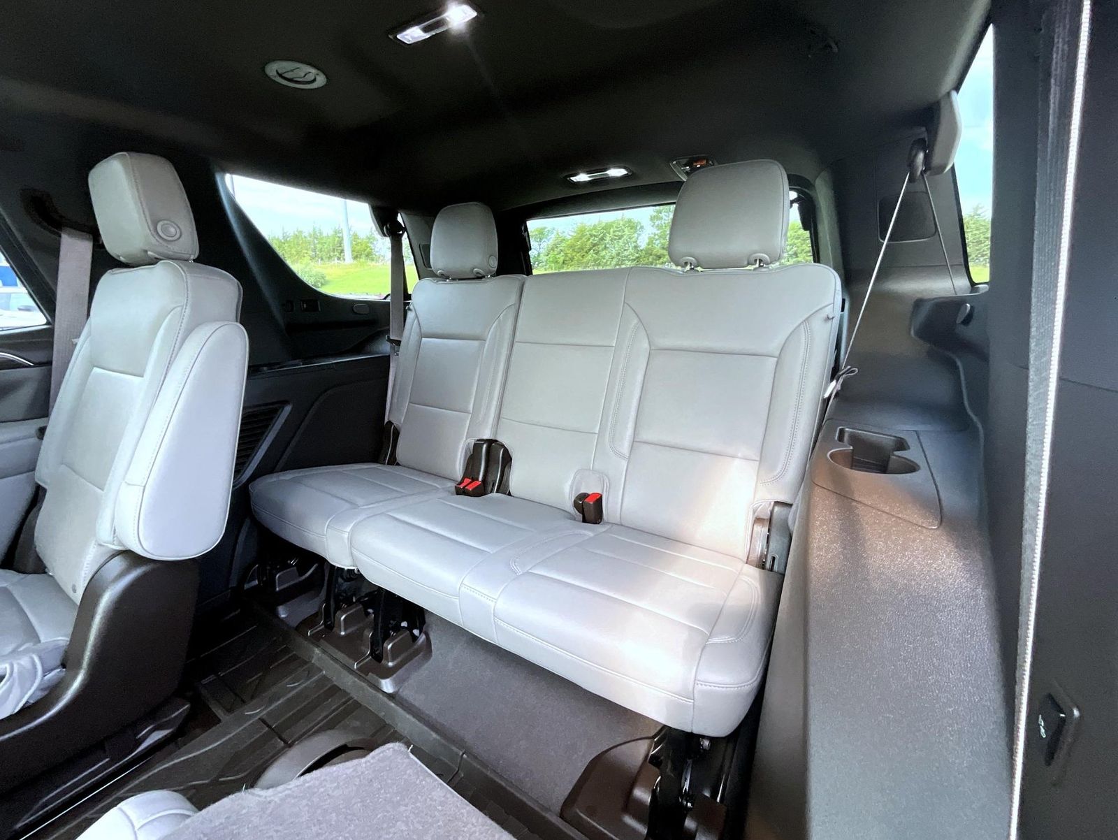 2022 Chevrolet Tahoe Z71 photo 20