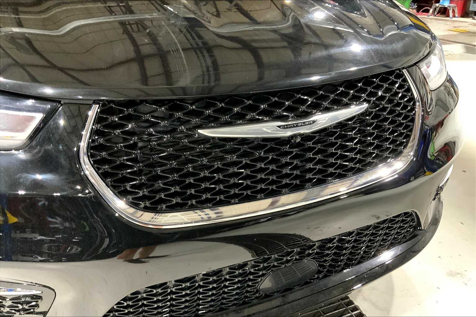 2023 Chrysler Pacifica Limited photo 27