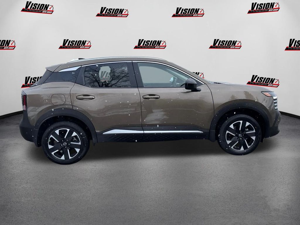 2026 Nissan Kicks SV photo 3
