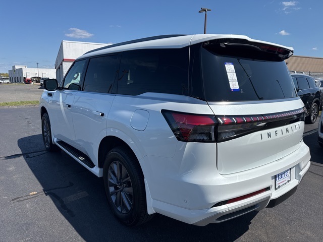2026 Infiniti QX80 Pure photo 4