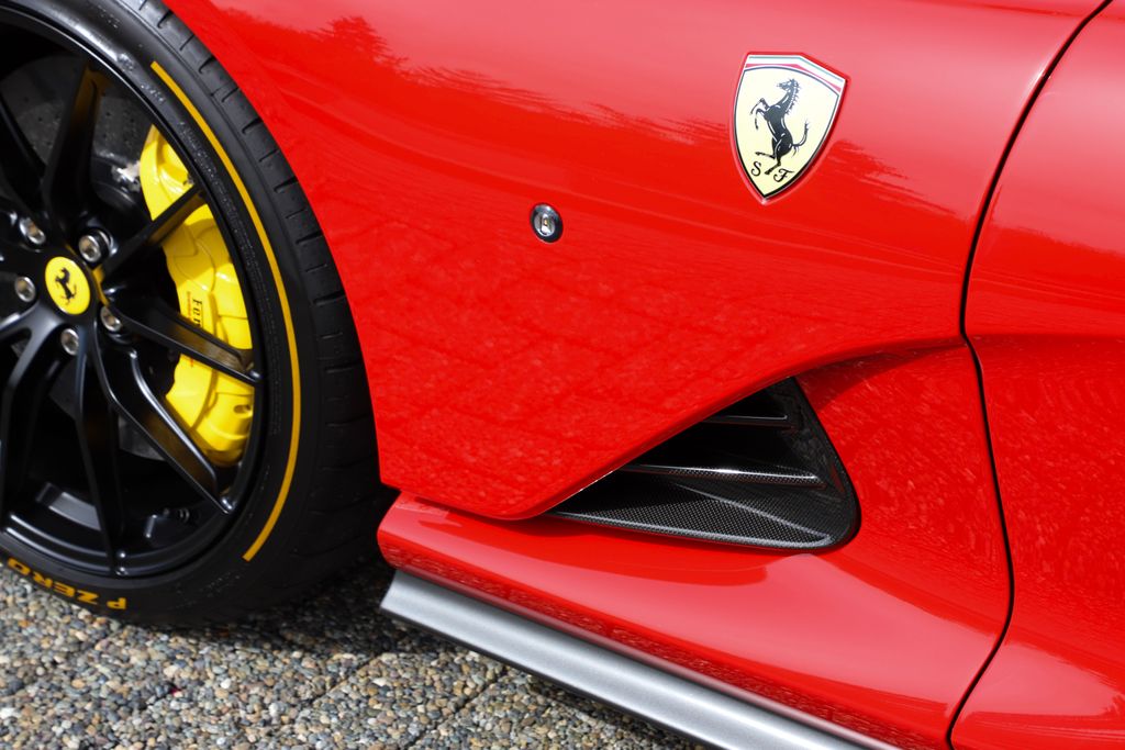 2023 Ferrari 812 Competizione photo 24