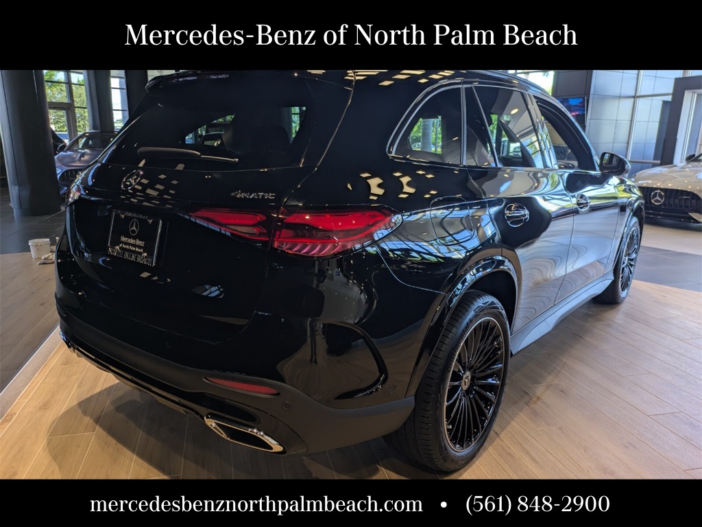 2026 Mercedes Benz GLC 300 4MATIC photo 2