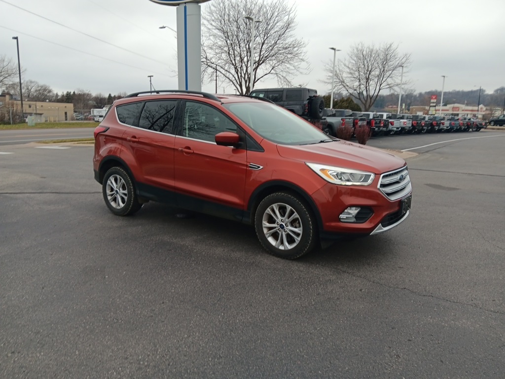 2019 Ford Escape SEL photo 2