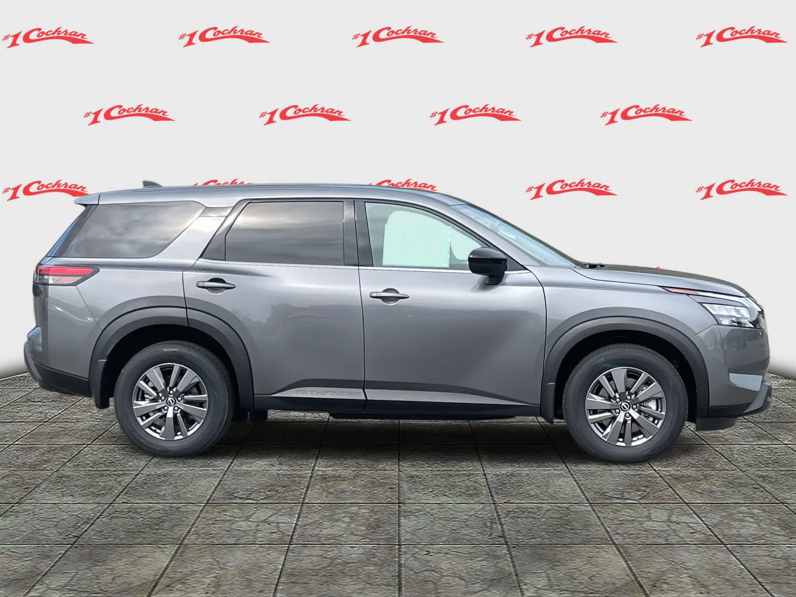 2025 Nissan Pathfinder S photo 2