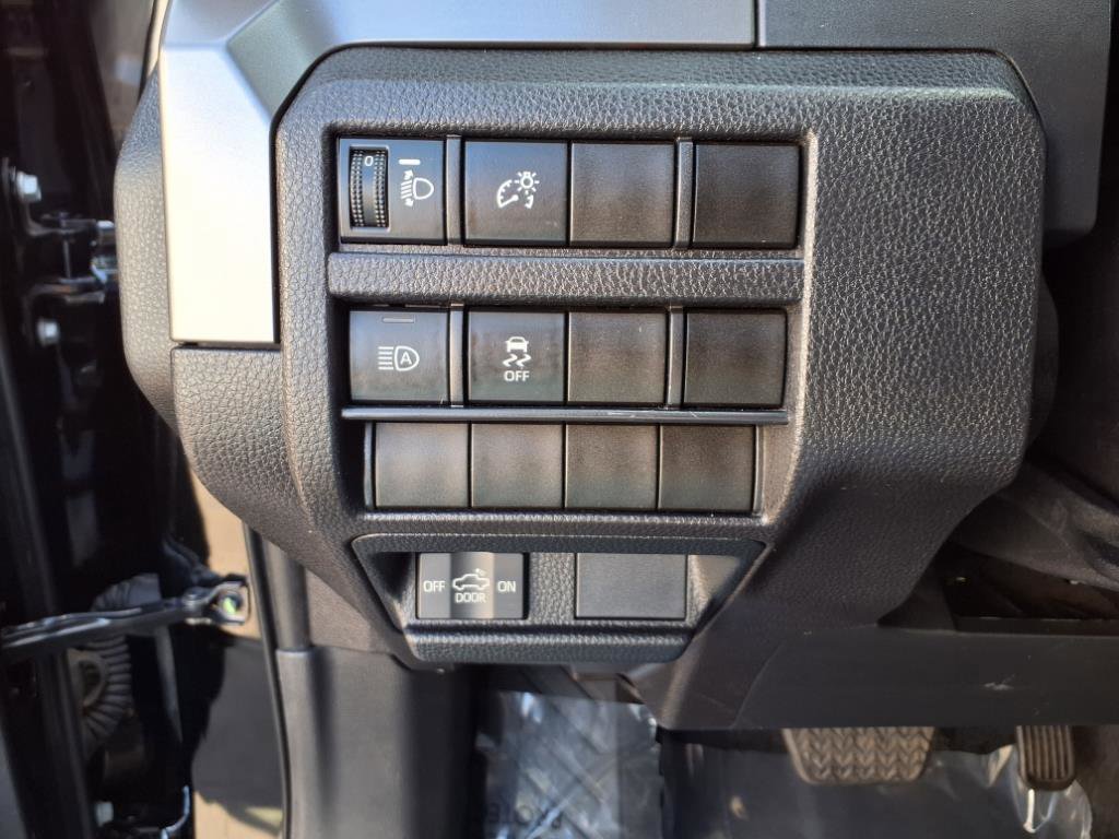 2024 Toyota Tacoma SR5 photo 13