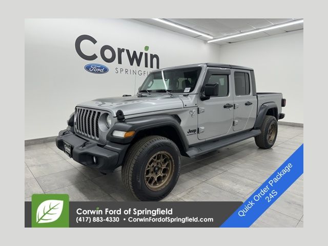 2020 Jeep Gladiator Sport S's photo
