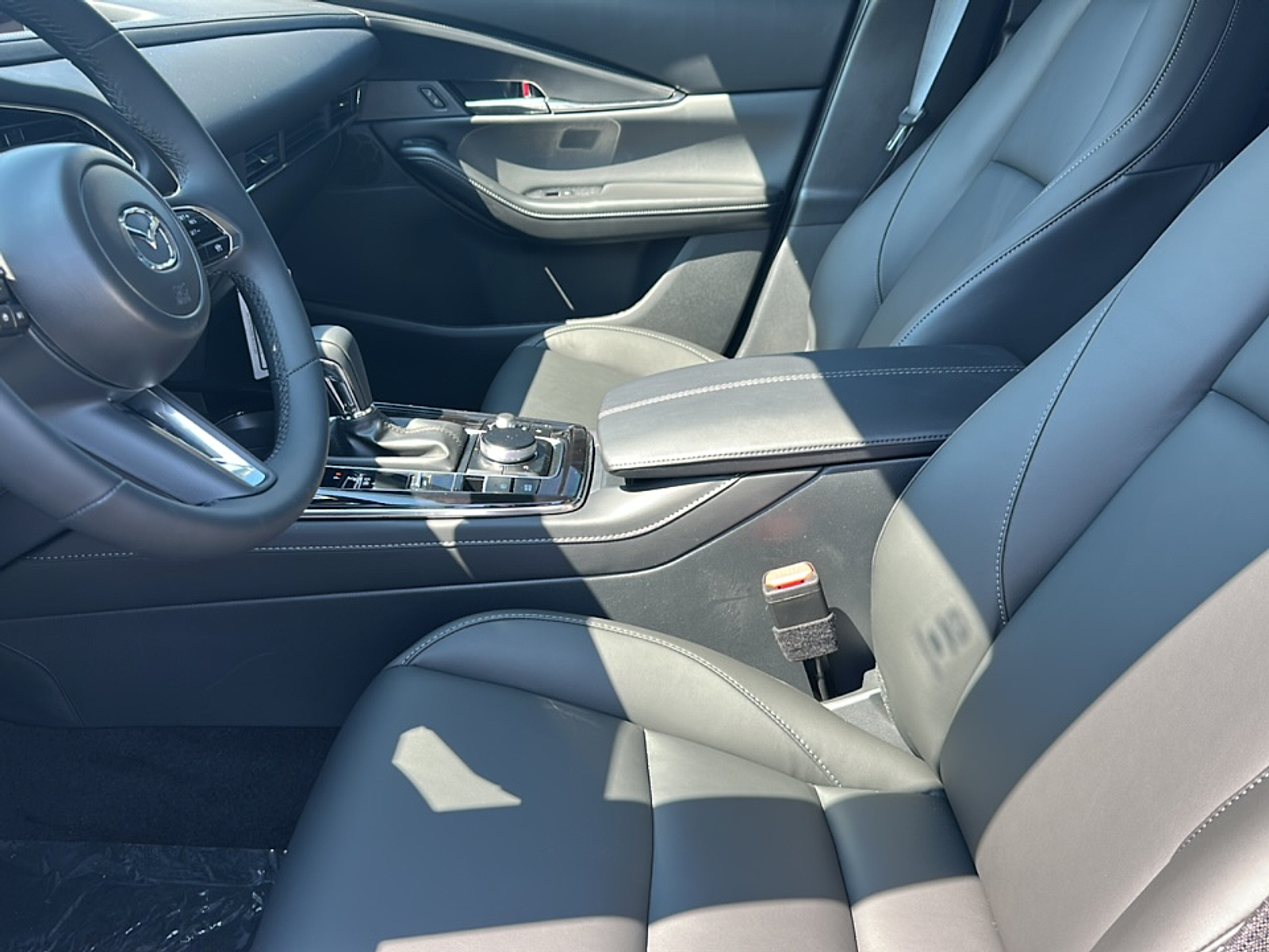 2025 Mazda CX-30 2.5 S Preferred photo 3