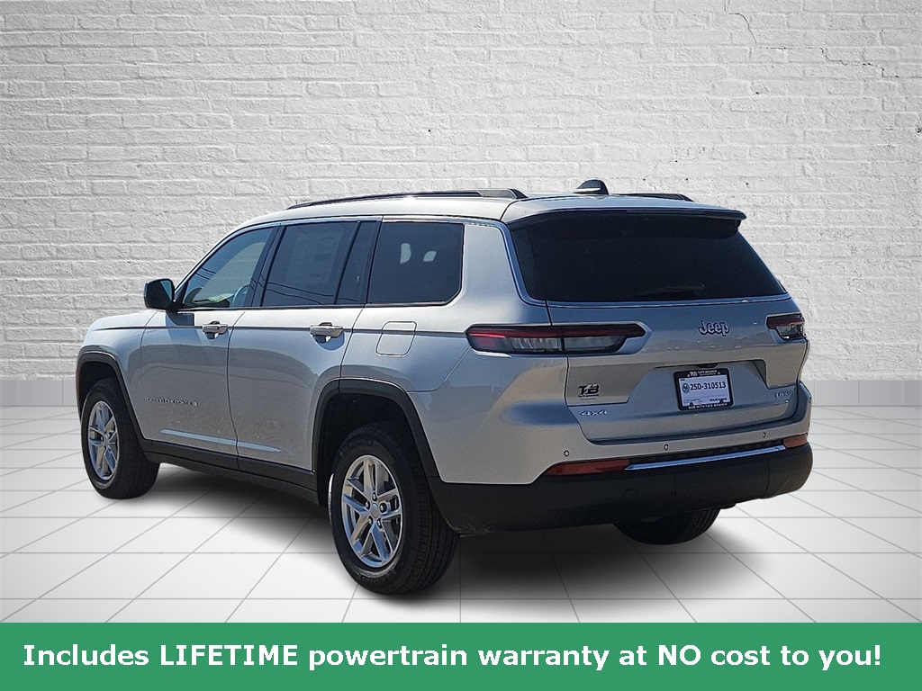2025 Jeep Grand Cherokee Laredo photo 3