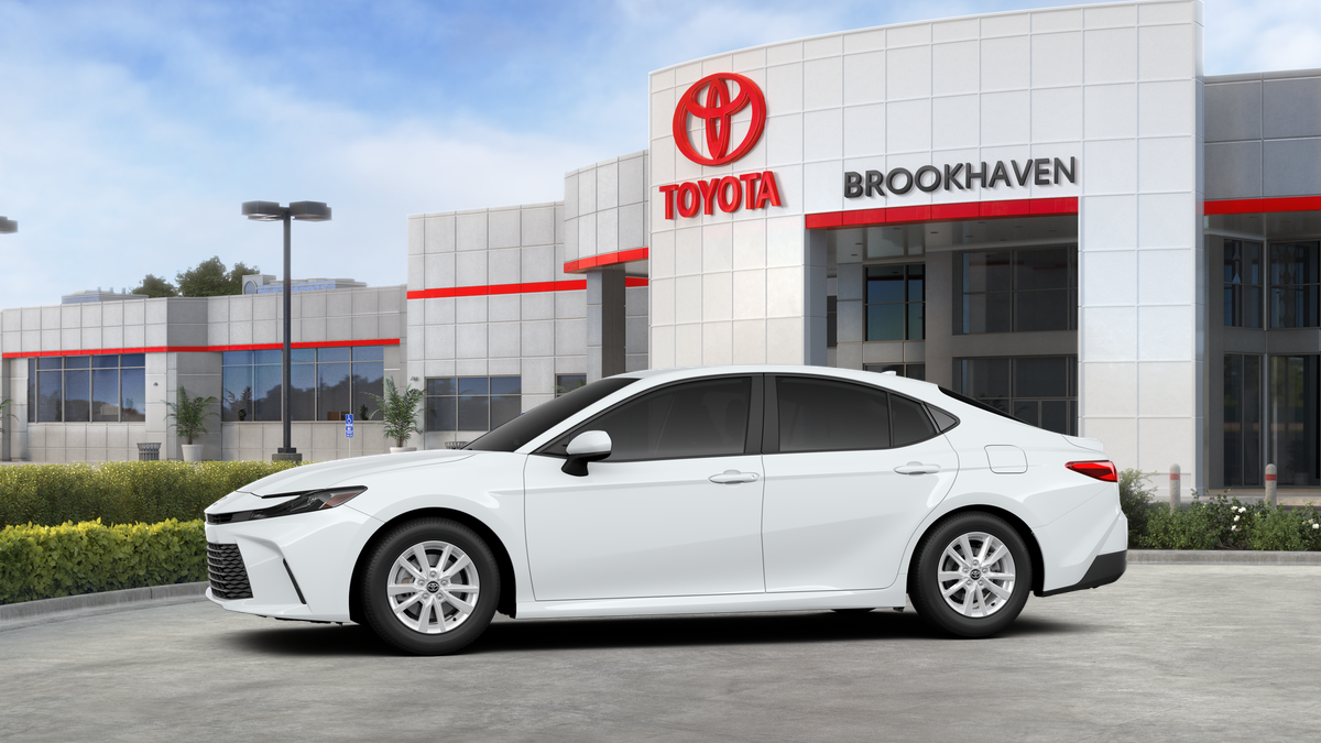2025 Toyota Camry LE photo 2