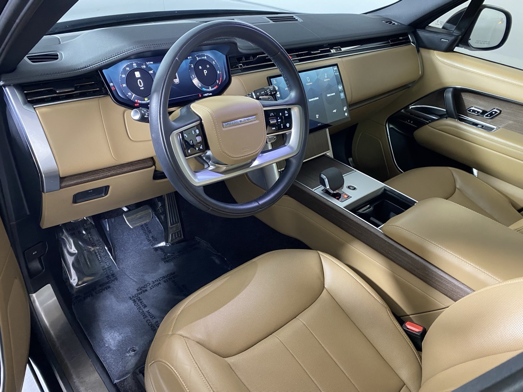 2024 Land Rover Range Rover SE photo 8