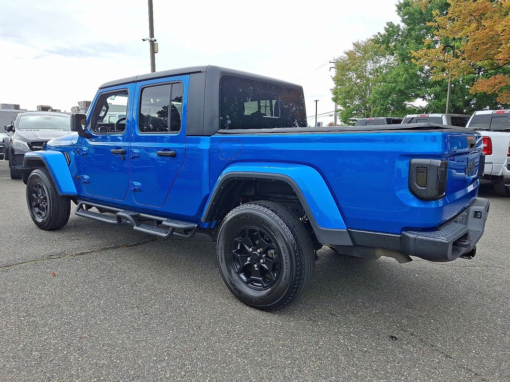 2021 Jeep Gladiator Sport photo 4