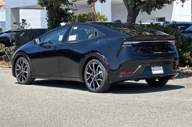 2026 Toyota Prius Plug-in Hybrid XSE Premium photo 6