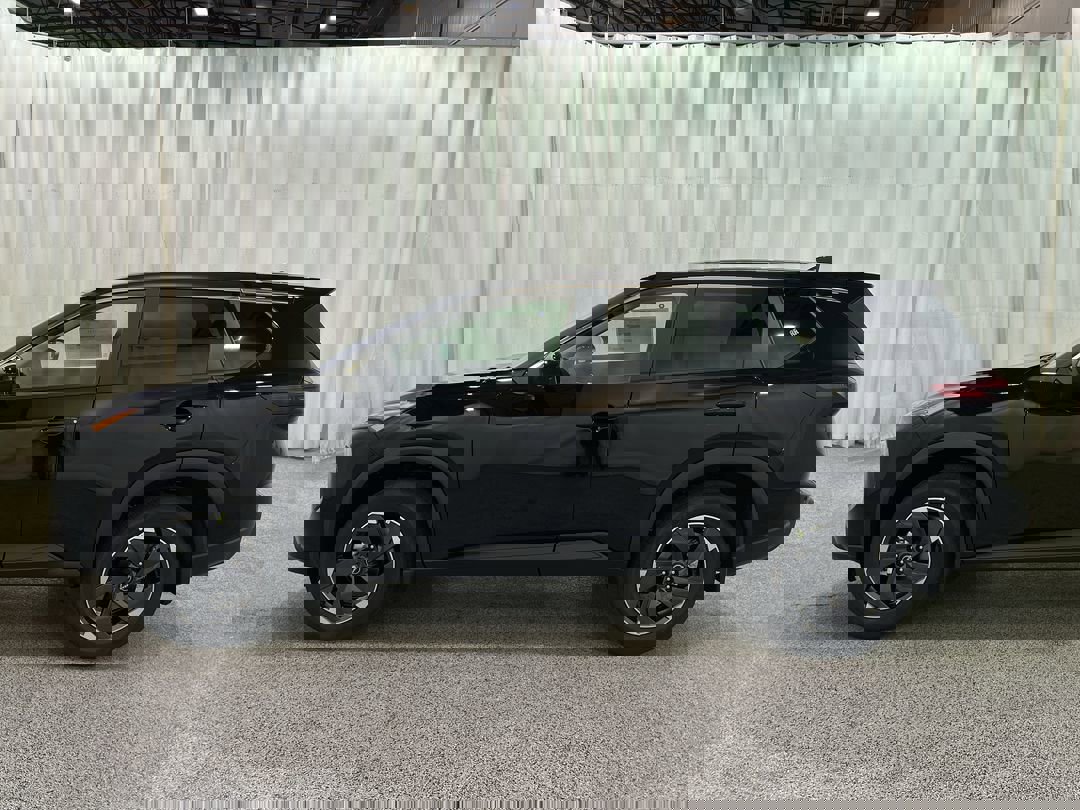 2026 Nissan Rogue SV photo 2