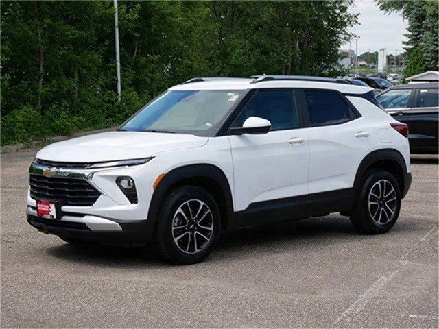 2024 Chevrolet Trailblazer LT photo 2