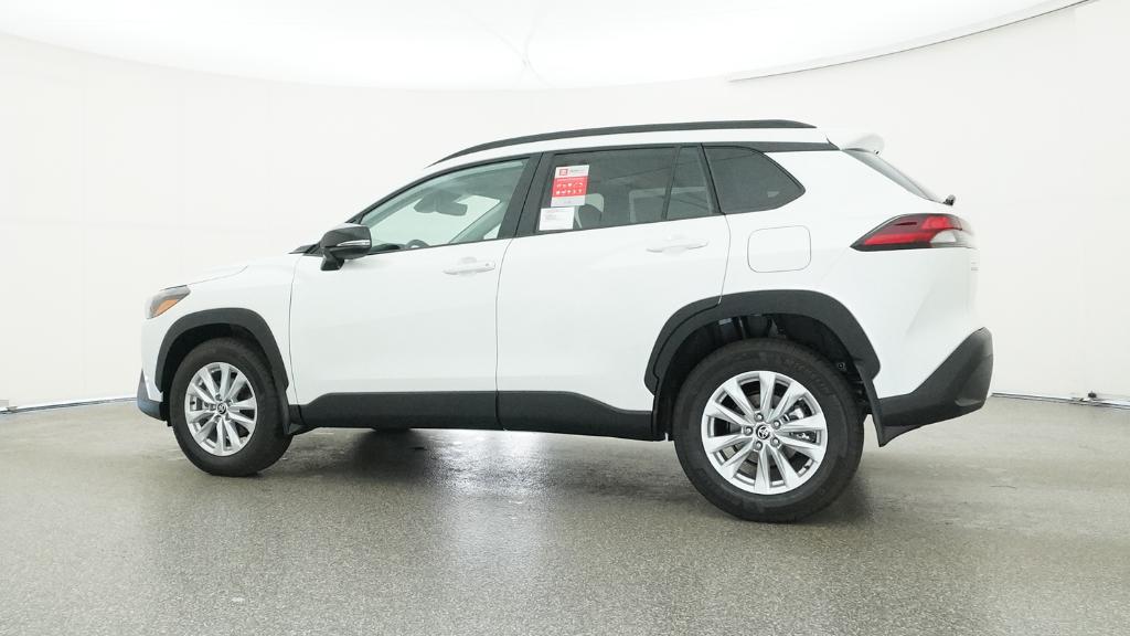 2026 Toyota Corolla Cross LE photo 12