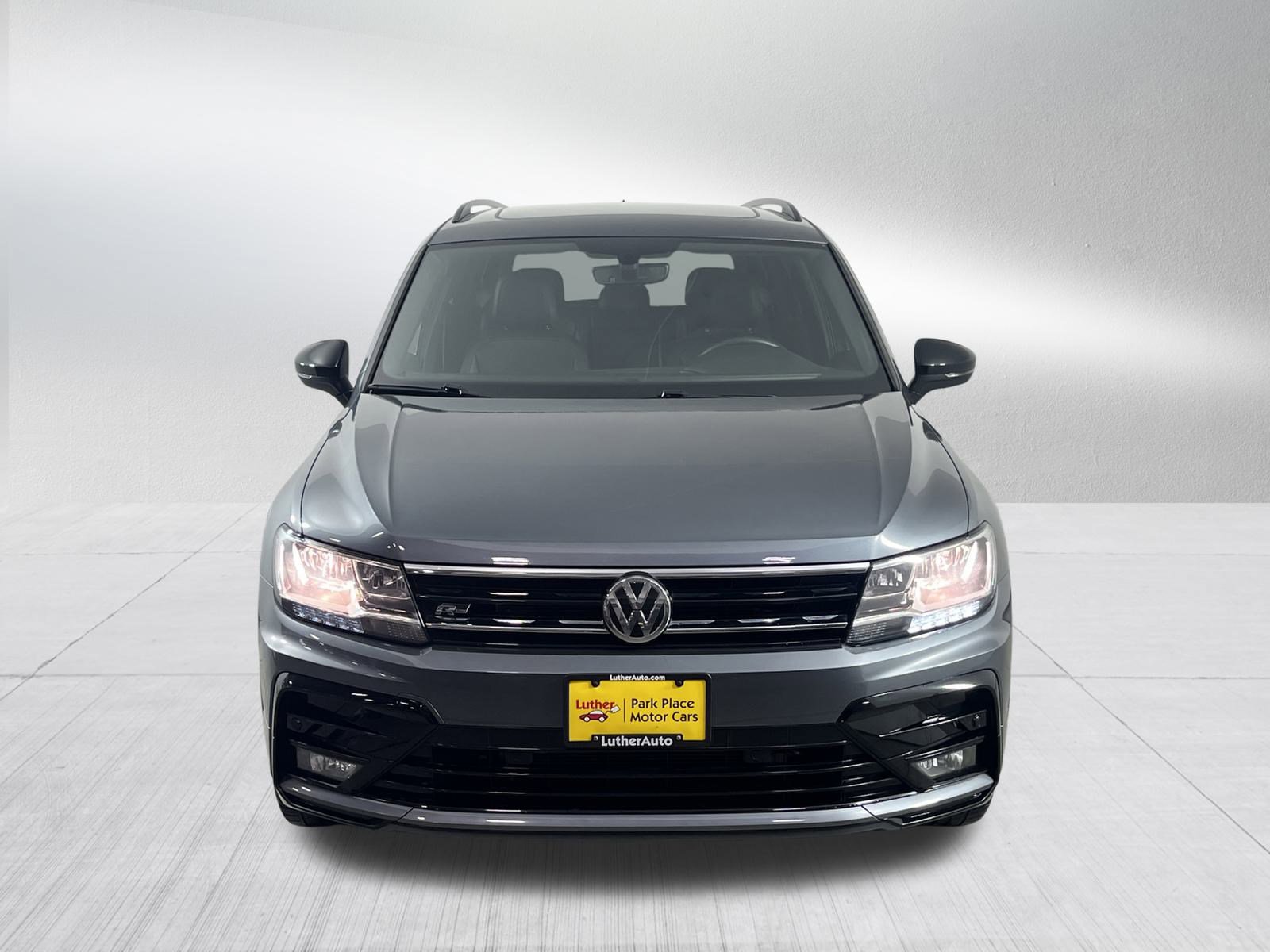 2020 Volkswagen Tiguan SE R-Line Black photo 2
