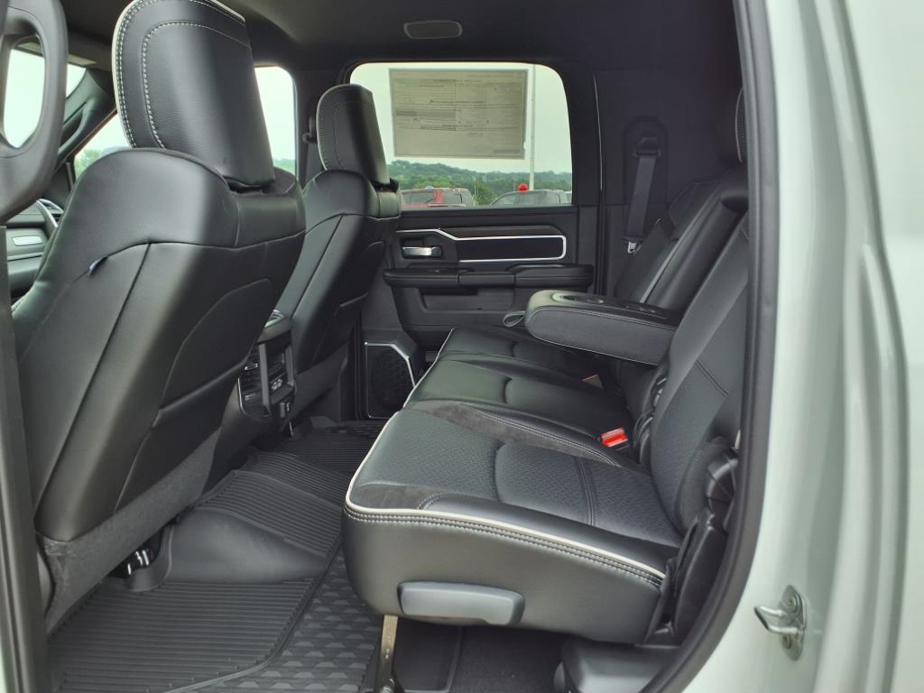 2025 Ram 3500 Laramie photo 13